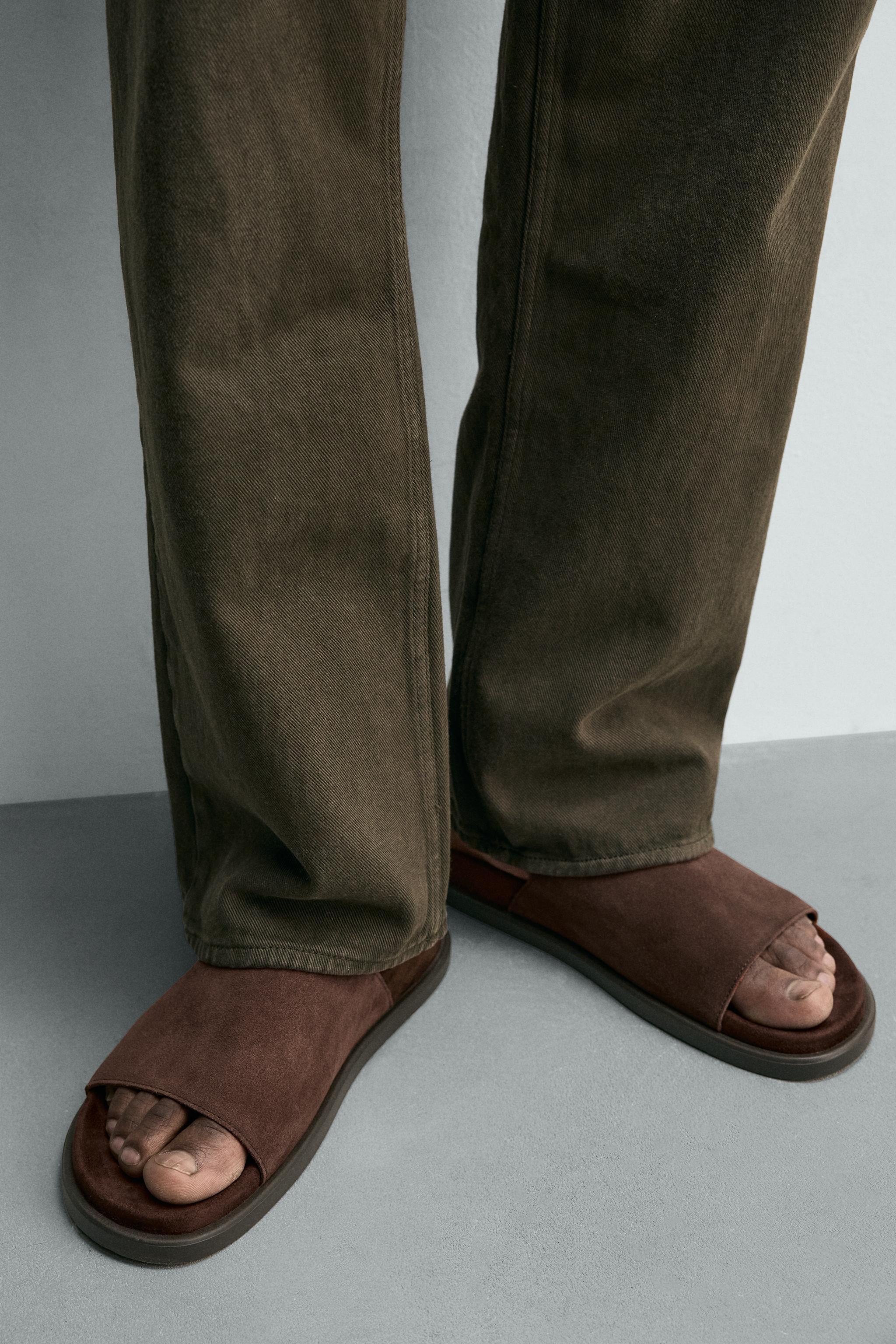 LEATHER SANDALS